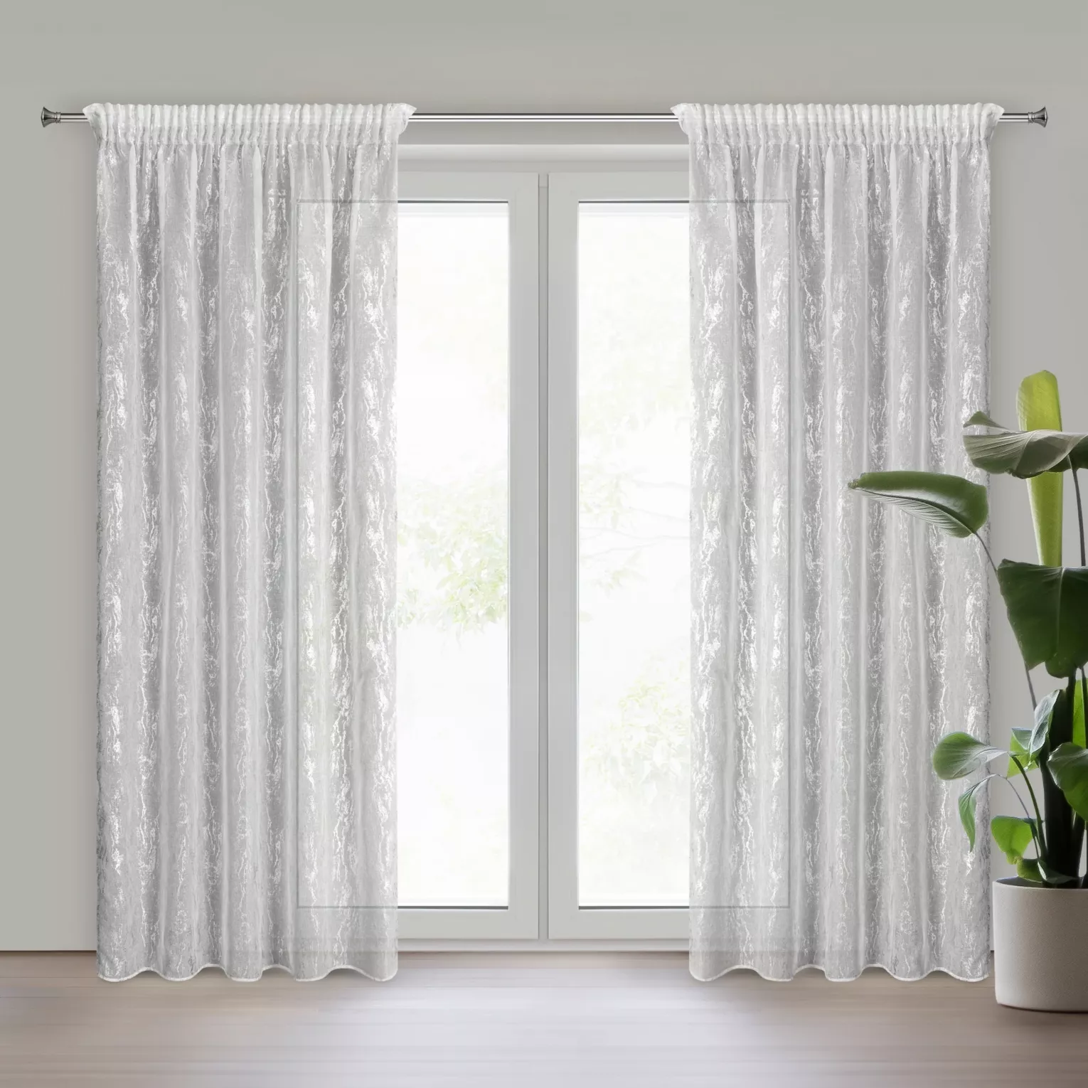 Dekoracja okienna biało, srebrzysta z marmurkowym wzorem z etaminy 140x270 cm taśma MIA Eurofirany