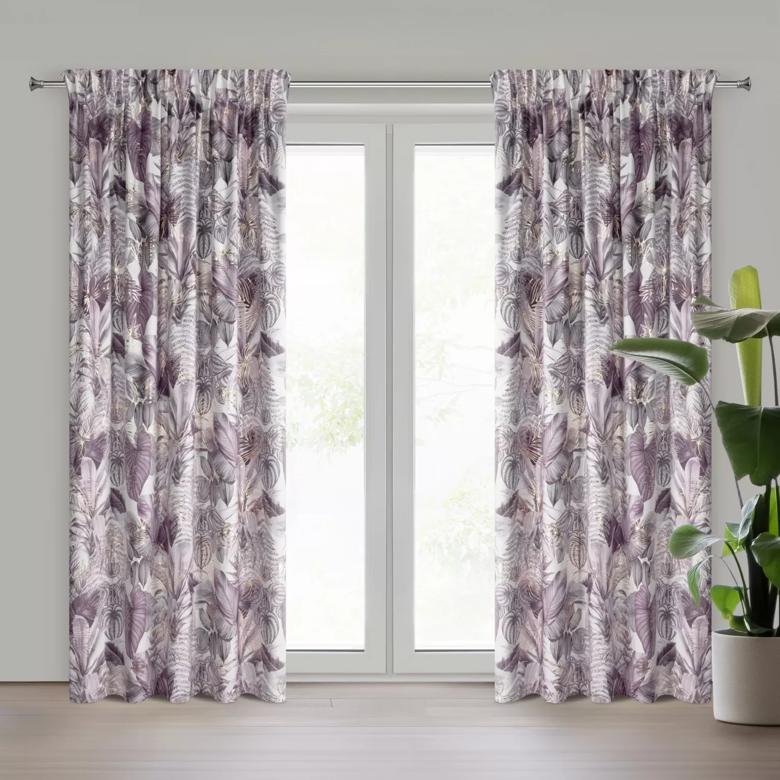 Zasłona biało, fioletowa z błyszczącym egzotycznym wzorem liści z welwetu 140x270 cm taśma DAVOS  Eurofirany