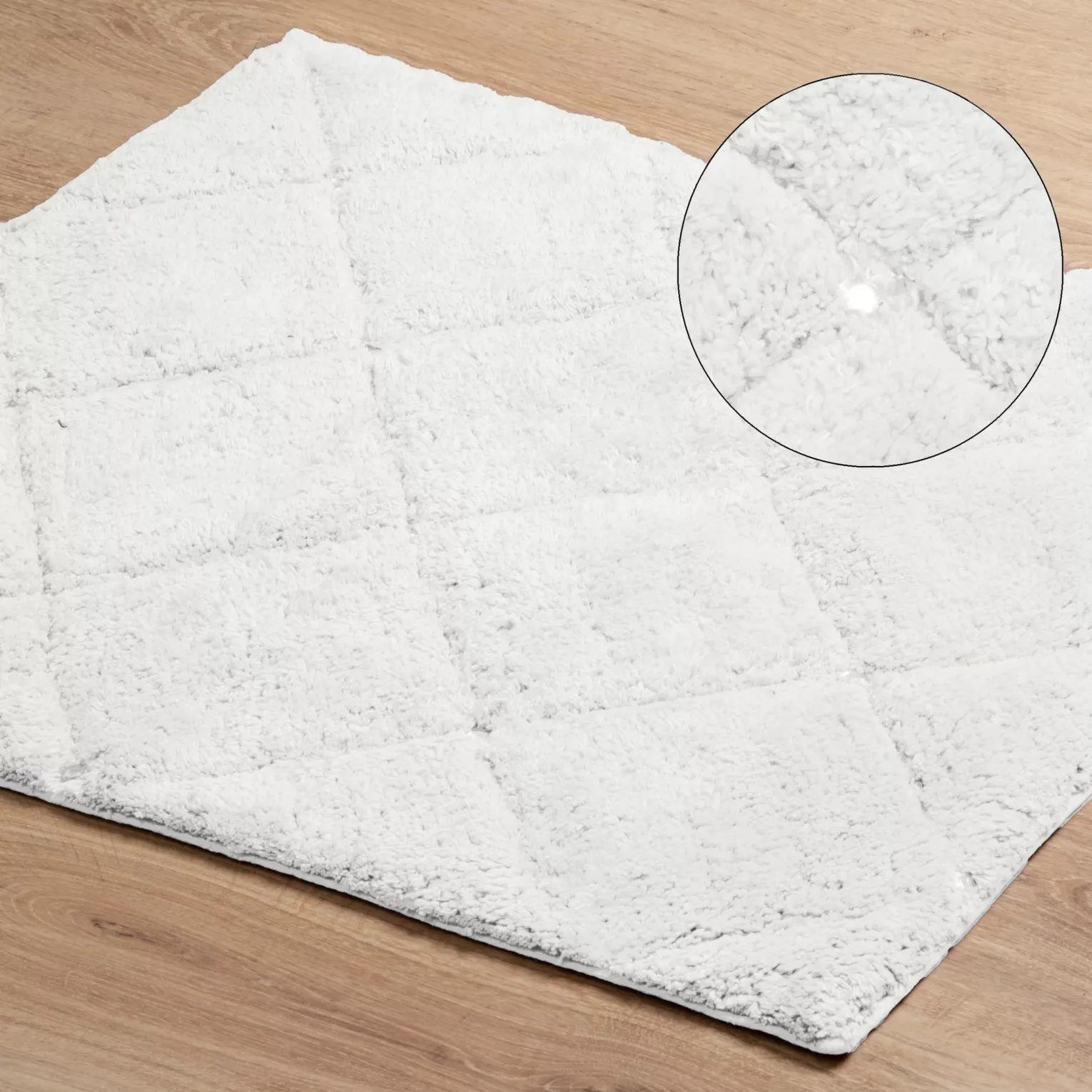 Dywanik łazienkowy bawełniany zdobiony geometrycznym wzorem z kryształkami 60x90 cm CHIC Eurofirany