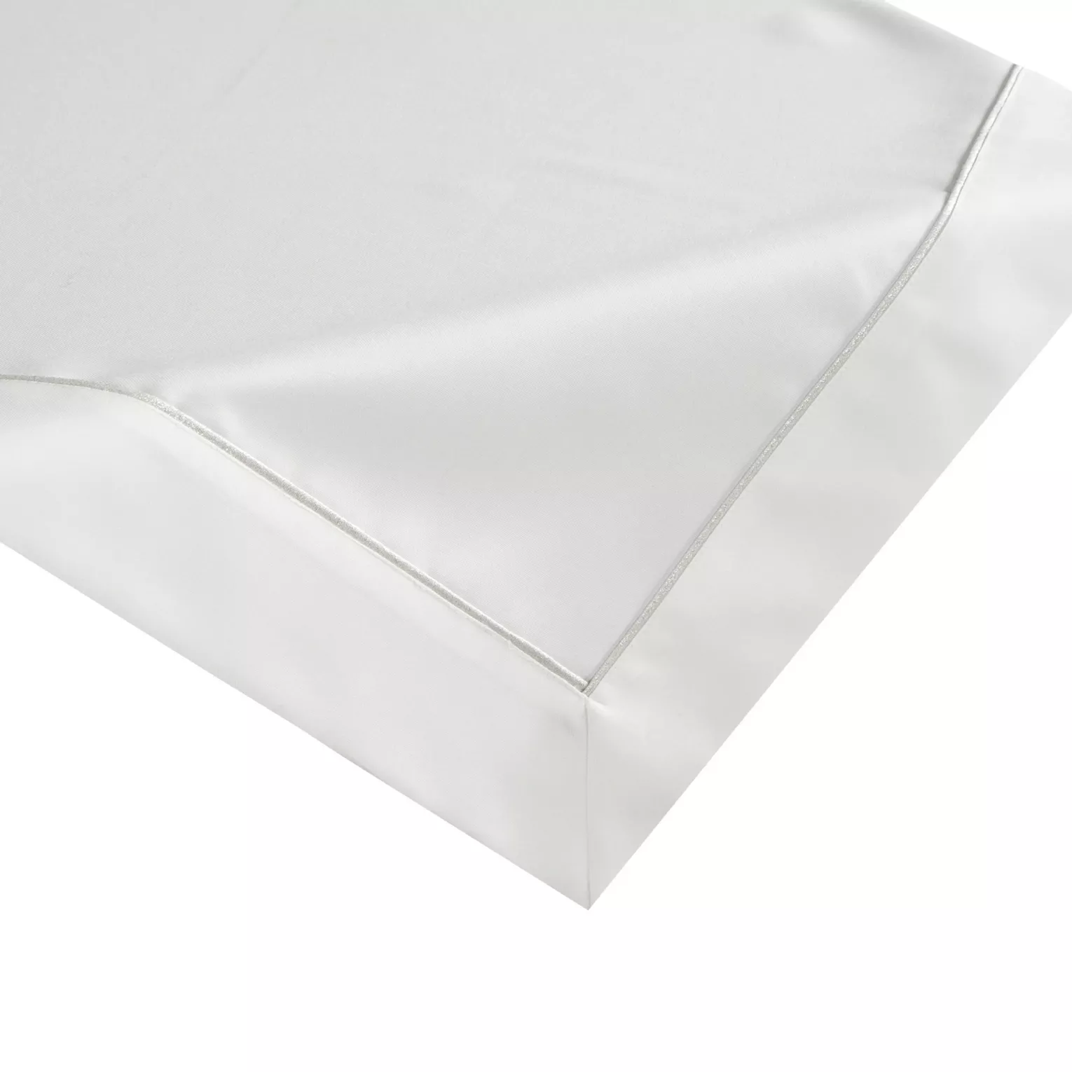 Bieżnik na stół biały 85x85 cm MADELE z delikatną srebrną wypustką