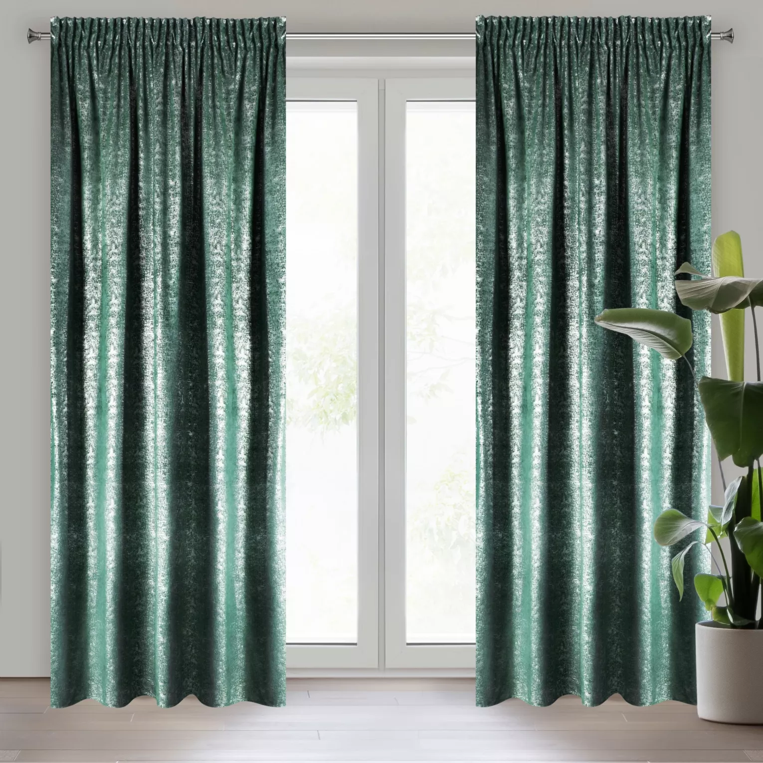 Zasłona turkusowo, srebrna z błyszczącej tkaniny welwetowej 140x270 taśma CYPR Design 91  Eurofirany