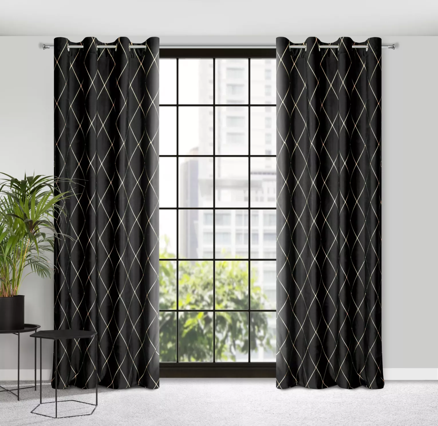 Zasłona czarno, złota haftowana w duże karo z tkaniny welwetowej 140x250 cm przelotka MARGO Pierre Cardin Eurofirany