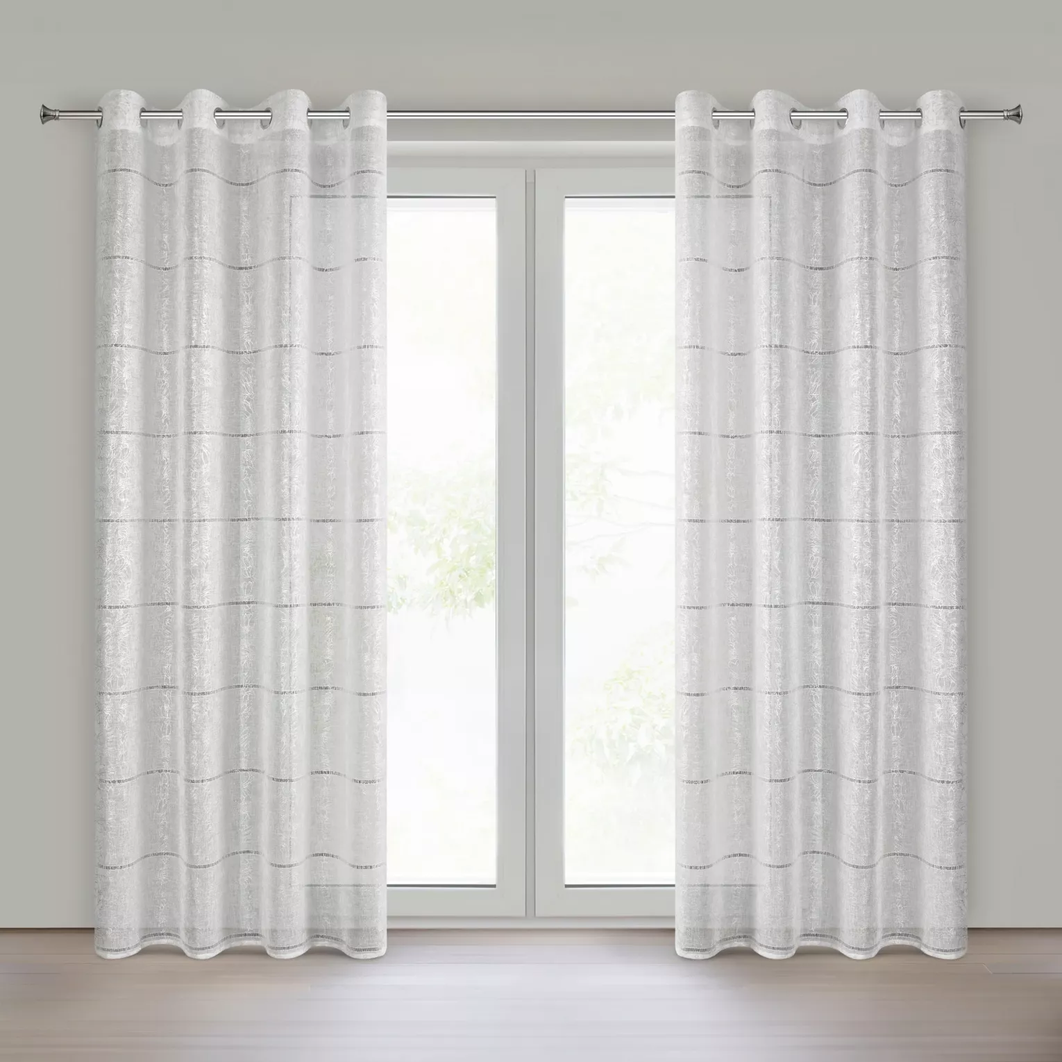 Firana biało, srebrna zdobiona ażurowymi paskami i roślinnym nadrukiem 140x250 cm przelotka - KATY - Eurofirany