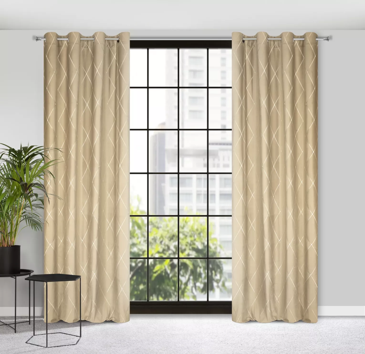 Zasłona beżowo, złota haftowana w duże karo z tkaniny welwetowej 140x250 cm przelotka MARGO Pierre Cardin Eurofirany