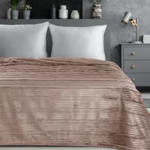 Koc 200x220 cm pudrowy, typu flano z wzorem 3D NINA Eurofirany