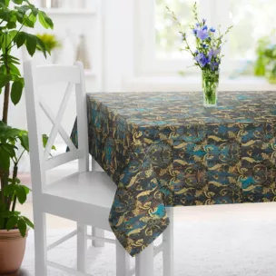 Obrus szyty ciemnoturkusowo złoty z ekskluzywnej tkaniny z dużym ornamentowym wzorem Italissima Eva Minge