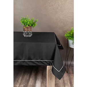 Obrus czarny 145x300 cm KARIN z ozdobną listwą oraz złotą wypustką w eleganckim opakowaniu