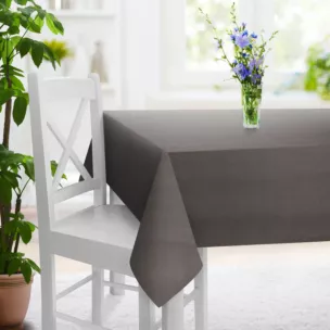 Obrus szyty popielaty z miękkiej tkaniny o welurowej strukturze