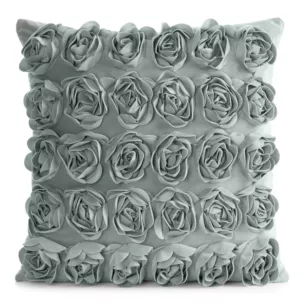 Poszewka na poduszkę 45 x 45 cm z welwetu kolor miętowy zdobiona 3D aplikacją róż ROSES Eva Minge Eurofirany