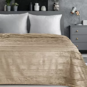 Koc 200x220 cm kremowy, typu flano z wzorem 3D NINA Eurofirany