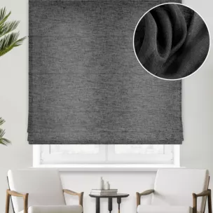 Roleta rzymska czarna z gładkiej matowej etaminy o naturalnym splocie, wykończona obciążnikiem