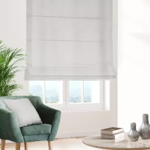 Roleta rzymska jasnosrebrna z tkaniny o szenilowej strukturze