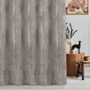 Zasłona szyta na przelotkach szara z tkaniny o szenilowej strukturze