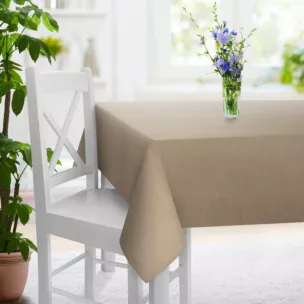 Obrus szyty jasnobrązowy z miękkiej tkaniny o naturalnym splocie w stylu ekologicznym