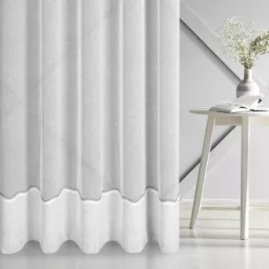 Firana szyta na flexach biało popielata z matowej etaminy wykończonej ozdobnym podwinięciem Italissima Eva Minge