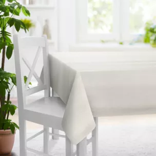 Obrus na wymiar platynowy z tkaniny o szenilowej strukturze