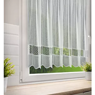 Tkanina firanowa zazdrostka z matowej etaminy zdobiona ażurową aplikacją Eurofirany