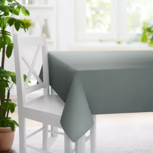 Obrus szyty miętowy ze strukturalnej tkaniny typu blackout, zaciemniająca w 100%