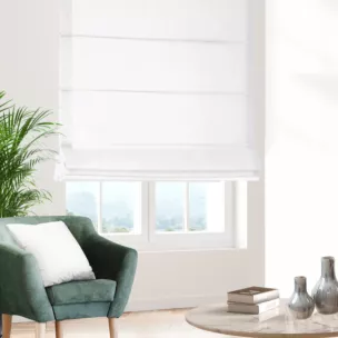 Roleta rzymska STYLE kremowa o naturalnym charakterze, z widocznym, ozdobnym splotem