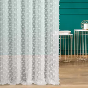 Zasłona szyta na flexach biała z delikatnej tkaniny z aplikacją i haftem