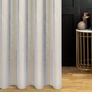 Firana szyta na flexach naturalno złota z matowej tkaniny w połyskujące pionowe pasy, wykończona obciążnikiem