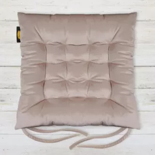 Poduszka na krzesło dwustronna 40 x 40 x 6 cm welwetowa pudrowo różowa z szesnastoma pikowaniami Eurofirany