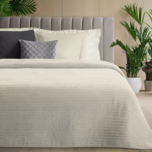 Narzuta szenilowa kremowa 220x240 cm pikowana metoda hot press w pasy - GLORI - Eurofirany