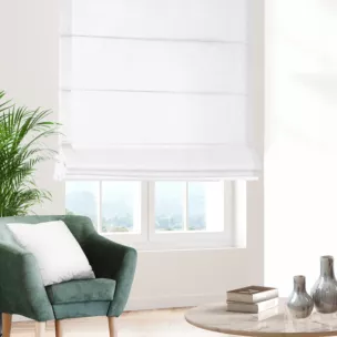 Roleta rzymska STYLE jasnosrebrna o naturalnym charakterze, z widocznym, ozdobnym splotem