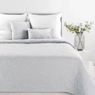 Narzuta z tkaniny imitującej len srebrna 220x240 cm na łóżko pikowana metodą hot press LENA 4 EUROFIRANY PREMIUM