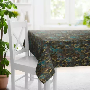 Obrus szyty ciemnoturkusowo złoty z miękkiej tkaniny w elegancki ornamentowy wzór