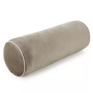 Poduszka dekoracyjna wałek 45 x 15 cm welwetowa ciemnobeżowa zdobiony kontrastującą lamówką GAJA Eurofirany