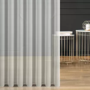 Firana szyta na tunelu kremowa z miękkiej i delikatnej tkaniny typu KREPA, wykończona obciążnikiem