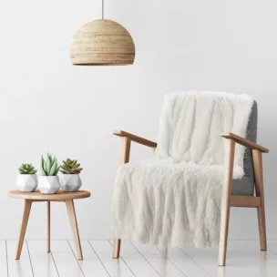 Narzuta na fotel-koc o strukturze miękkiego futra 70x160 cm kremowa TIFFANY DESIGN 91 Eurofirany