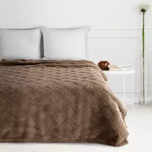 Koc flano 150x200 cm ciemnobrązowy zdobiony wytłaczanym wzorem CARO DESIGN 91 Eurofirany