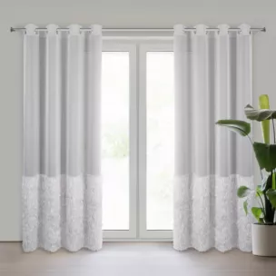 Firana srebrna z etaminy zdobiona pasem połyskującym moherową nicią 140x250 cm przelotka MARGARET 2 Eurofirany