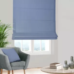 Roleta rzymska niebieska z gładkiej tkaniny z delikatnym połyskiem