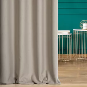 Zasłona szyta na taśmie 5 cm jasnobrązowa z miękkiej, matowej tkaniny w stylu eko o naturalnym splocie