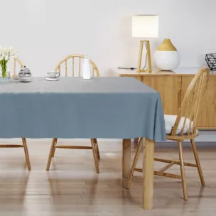 Obrus szyty ADESSA ciemnoniebieski z miękkiej tkaniny o welurowej strukturze