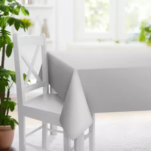 Obrus szyty szary z gładkiej tkaniny zaciemniającej typu dimout