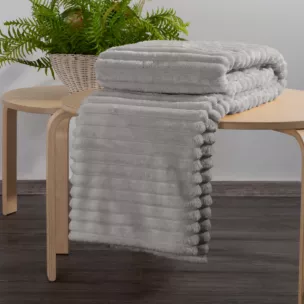 Narzuta na fotel /koc 70x160 cm beżowa z wytłaczanym wzorem i efektem 3D SOFT DESIGN 91 Eurofirany