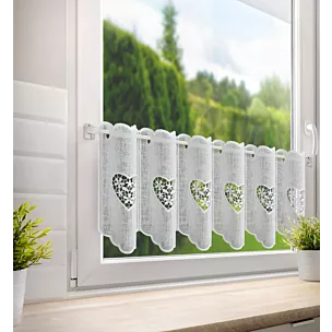 Tkanina firanowa zazdrostka z etaminy zdobiona haftowanymi ażurowymi sercami Eurofirany