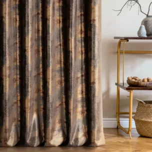 Zasłona szyta na taśmie 5 cm złoto grafitowa z miękkiej, welwetowej tkaniny z nieregularnym wzorem i błyszczącym nadrukiem