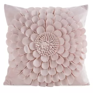Poszewka na poduszkę 45 x 45 cm z welwetu kolor pudrowy zdobiona kwiatem 3D FLORES 2 Eurofirany