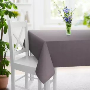 Obrus szyty DORA - HIT ciemnografitowy z miękkiej tkaniny o welurowej strukturze