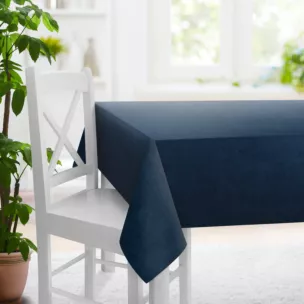 Obrus na wymiar granatowy z miękkiej półmatowej tkaniny welwetowej