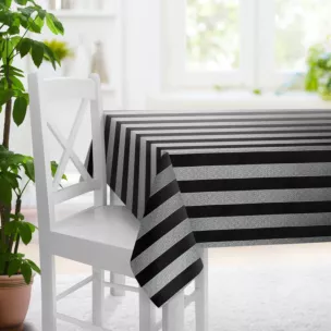 Obrus szyty czarno srebrny z szenilowej tkaniny w klasyczne pionowe pasy przetykane błyszczącą nicią