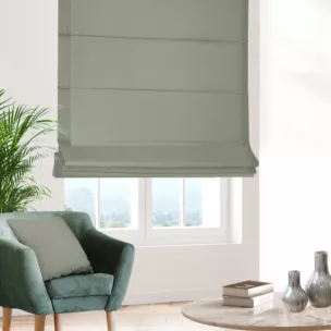 Roleta rzymska jasnosrebrna z gładkiej tkaniny typu dimout