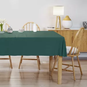 Obrus szyty STYLE butelkowo zielony o naturalnym charakterze, z widocznym, ozdobnym splotem