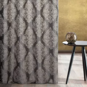 Zasłona szyta na flexach popielato szara tkanina w ornamentowy wzór, z dodatkiem połyskującej nici