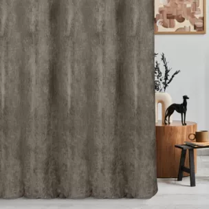 Zasłona szyta na przelotkach beżowa z tkaniny o szenilowej strukturze